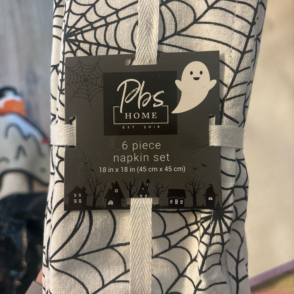 Spiderweb Napkin Set - Black and White